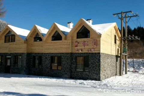 酒店百宝箱 酒店首页 牡丹江 酒店 海林市雪乡雪松阁民宿 酒店图片共