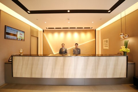 如家商旅酒店(郑州火车站二七广场地铁站店)