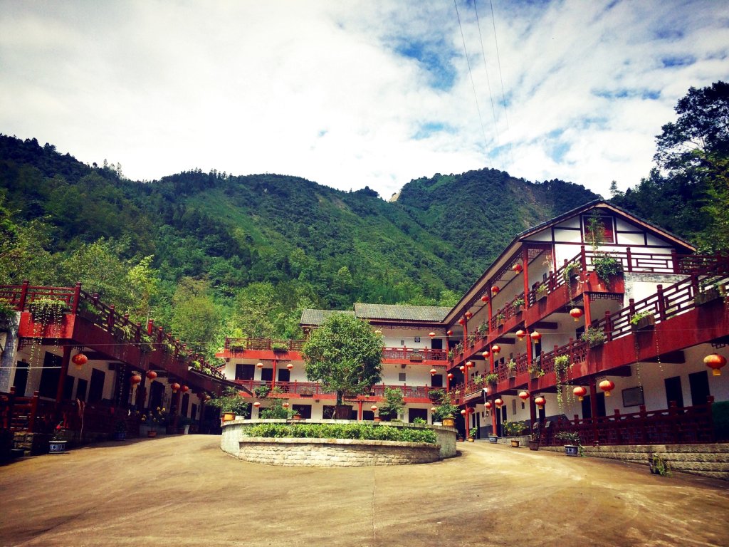 大邑西岭阳光生态山庄