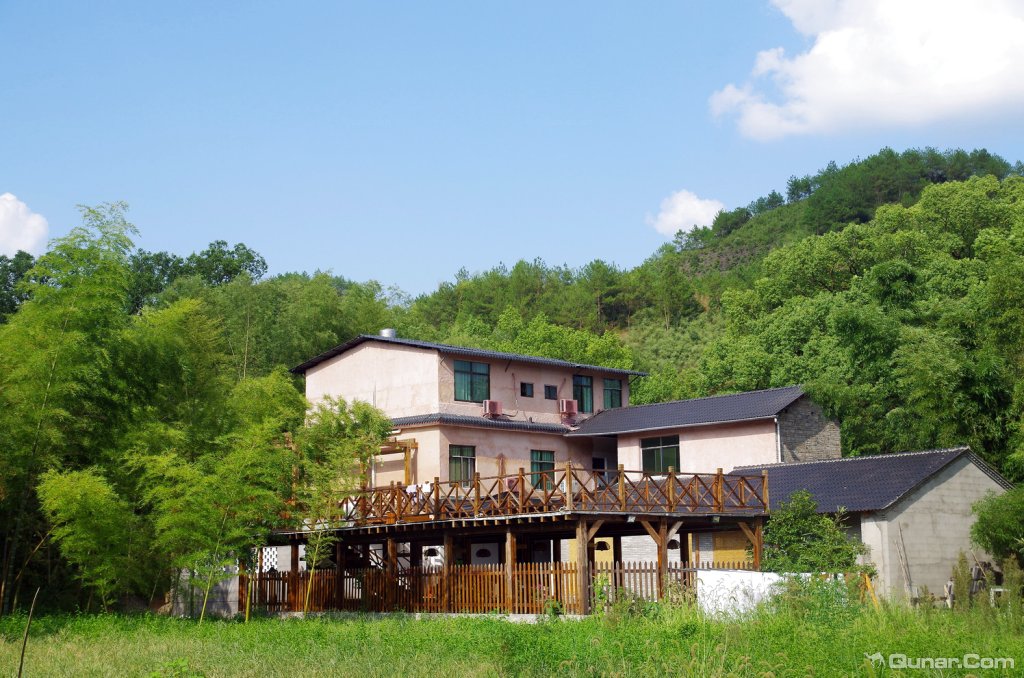 丽水古堰画乡香樟水桥农家乐