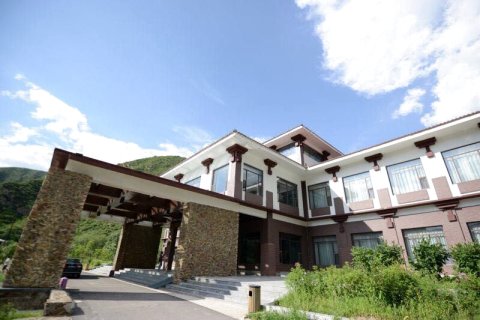 张家口崇礼亚龙湾生态度假村(x410分店)