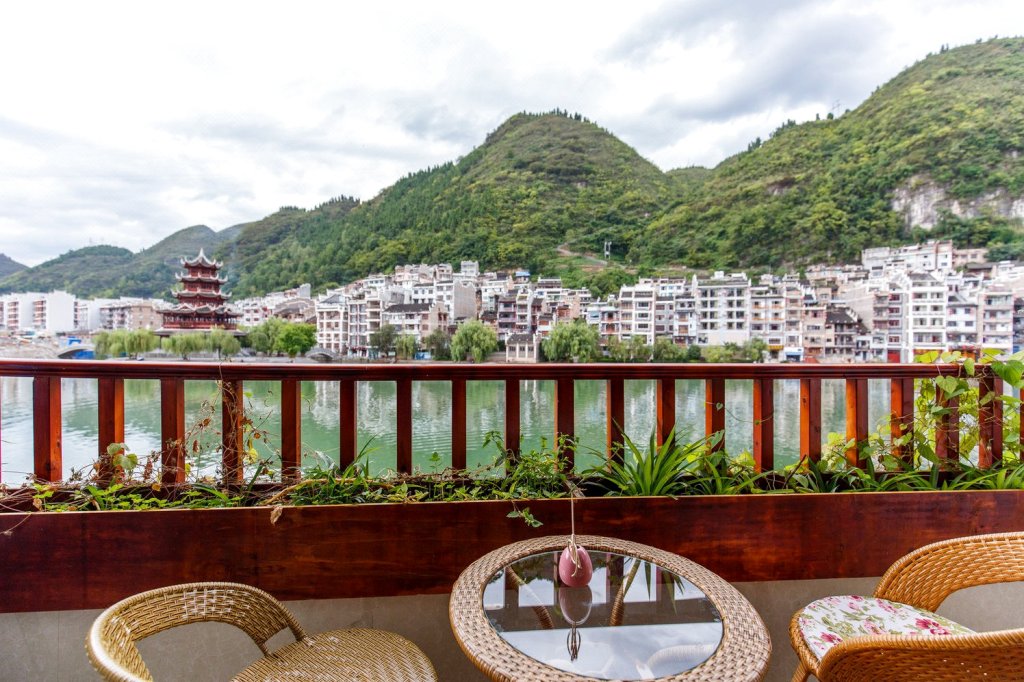 信息纠错 管理客栈 去哪儿客栈民宿 黔东南客栈 黔东南镇远龙猫主题