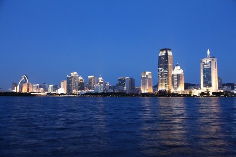 C._M0DCi9T855CU75ni480s.jpg
