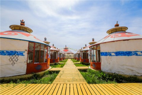 察右中旗辉腾锡勒草原黄花沟塞北驿站