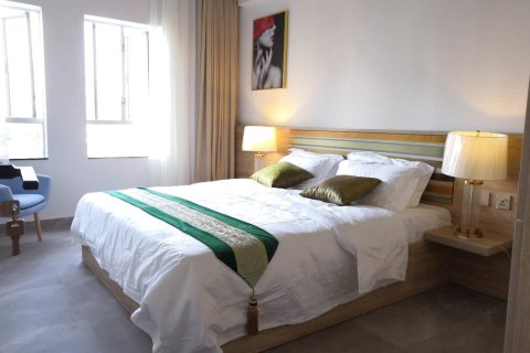 深圳会展中心伯克丽服务公寓