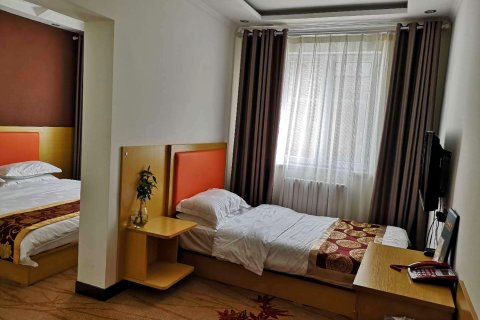 【那拉提润丰假日酒店预订价格】房价_电话_地址_伊犁-去哪儿