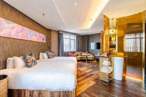 烟台丽景play商务酒店