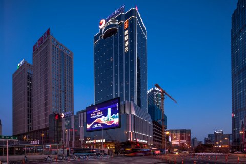 怡程酒店(沈阳北站店)