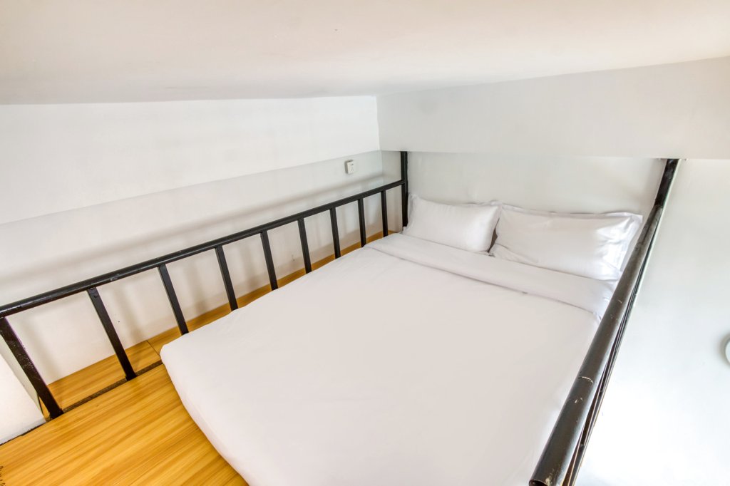 彩窝公寓(南昌青山湖店)