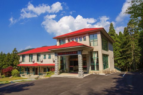 庐山含鄱口宾馆(中科院庐山疗养院)